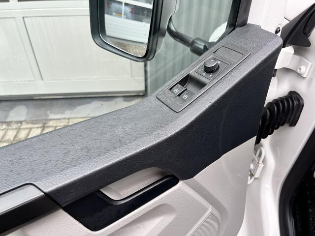 Volkswagen TRANSPORTER 2.0 TDI L2H1 150pk Pick up open laadbak Airco Cruise control Bluetooth trekhaak 2500 kg 1e eigenaar Dealer onderhouden P-up Bakwagen Doka Pritsche Ahk 2500kg