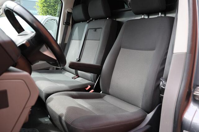 Volkswagen TRANSPORTER 2.0 TDI L2H1 150 PK BULLI | LED Koplampen | ACC | | 3-Zitter | Marge | BTW & BPM Vrij | Dealer onderhouden | Nieuwe distributieriem