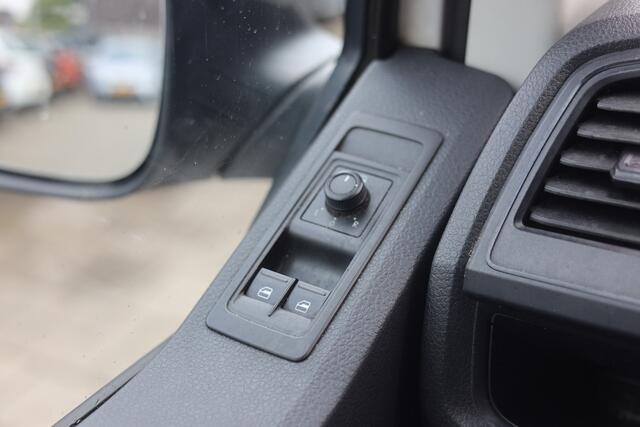 Volkswagen TRANSPORTER 2.0 TDI L1H1 AIRCO | EL PAKKKET | TREKHAAK