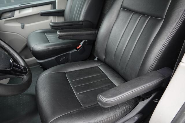 Volkswagen TRANSPORTER L2H1 2.0Tdi 180Pk DSG7 | 2xSchuifdeur | Leder | Trekhaak | Sidebars | 17''