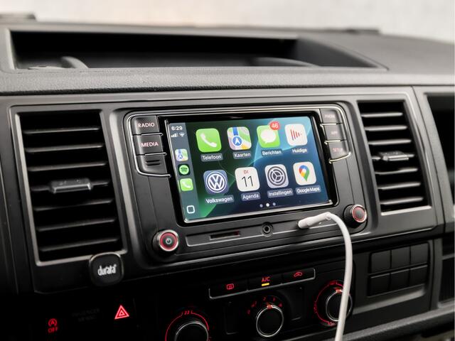 Volkswagen TRANSPORTER Kombi 2.0 TDI L2H1 8 Persoons (APPLE CARPLAY, NAVIGATIE, BLUETOOTH, AIRCO, ELEK PAKKET, ARMSTEUN, SPORTSTOELEN, NIEUWE APK, NIEUWSTAAT)