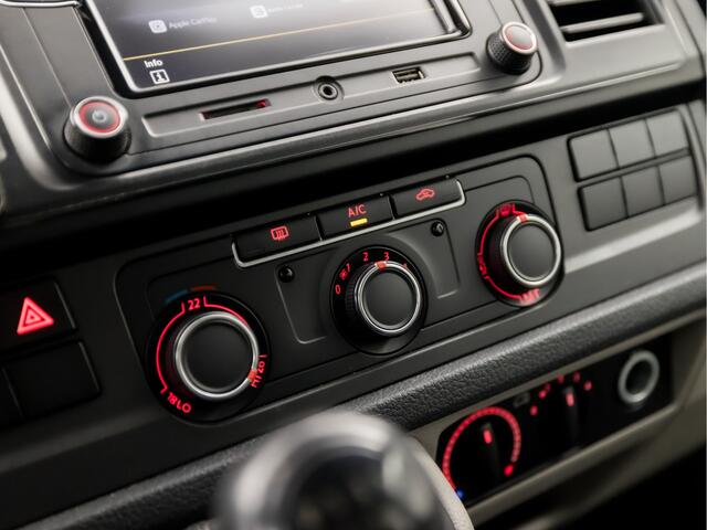 Volkswagen TRANSPORTER Kombi 2.0 TDI L2H1 8 Persoons (APPLE CARPLAY, NAVIGATIE, BLUETOOTH, AIRCO, ELEK PAKKET, ARMSTEUN, SPORTSTOELEN, NIEUWE APK, NIEUWSTAAT)