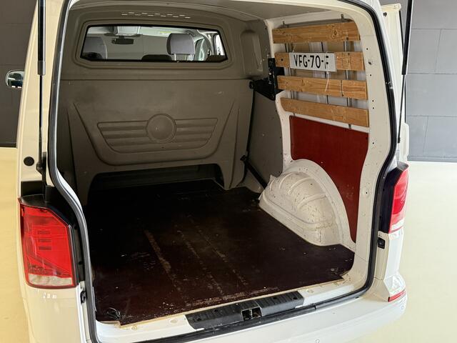 Volkswagen TRANSPORTER Dubbele cabine | Nieuw model | Trekhaak | Carplay | Navi | Cruise | Airco | LM velgen