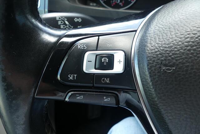 Volkswagen TRANSPORTER 2.0 TDI L2H1 DC Highline SCHUIF/KANTELDAK, ADAPTIEVE CRUISE, DAB, APPLE CARPLAY, CLIMA, NAVI, 177.016KM