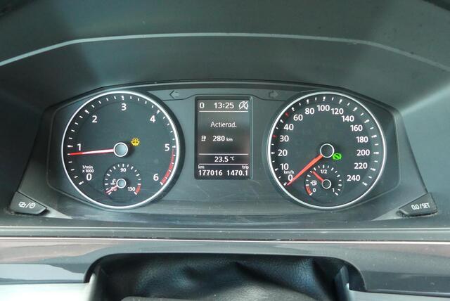 Volkswagen TRANSPORTER 2.0 TDI L2H1 DC Highline SCHUIF/KANTELDAK, ADAPTIEVE CRUISE, DAB, APPLE CARPLAY, CLIMA, NAVI, 177.016KM