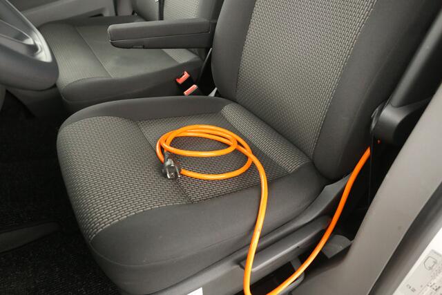 Volkswagen TRANSPORTER 2.0 TDI L1H1 150PK | Koelauto | Nachtkoeling | Airco Camera Carplay Koelwagen 3 Persoons Elektrpakket