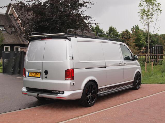 Volkswagen TRANSPORTER 2.0 TDI L2H1 32 | 150PK | Koppejan Edition | Camera | Trekhaak | Cruise Control | Apple Carplay | Imperiaal | Automaat |