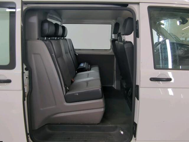 Volkswagen TRANSPORTER L2H1 Dubbele cabine 6-Zits Executive Plus Trekhaak Apple carplay Navigatie Cruise control parkeersensoren Sidebars Euro6