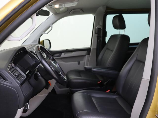 Volkswagen TRANSPORTER 2.0 TDI L2H1 DC Highline 199PK DSG | Navigatie | Camera | Trekhaak | Leder | DC