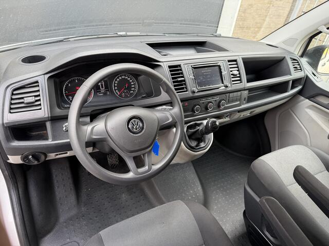 Volkswagen TRANSPORTER 2.0 TDI 150PK EURO 6 L2H1 Navigatiesysteem/cruise control