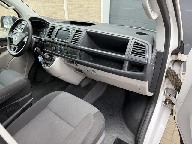 Volkswagen TRANSPORTER 2.0 TDI 150PK EURO 6 L2H1 Navigatiesysteem/cruise control