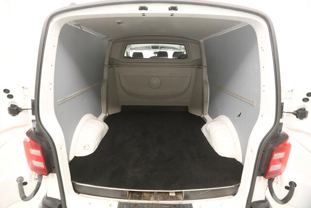 Volkswagen TRANSPORTER 2.0 TDI L2H1 | Dubbele Cabine | 6 Persoons | Airco Cruise Carplay Navigatie Elektrpakket