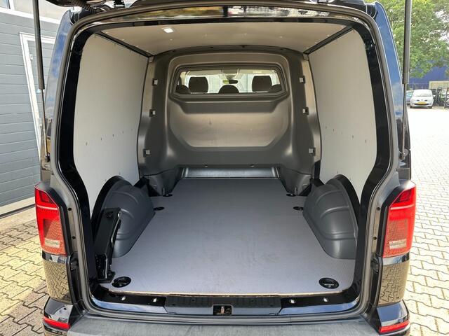 Volkswagen TRANSPORTER 2.0 TDI 150PK DSG DC BULLI bj2022 *75 Edition *Leer *Adaptive *Virtual cockpit *Led