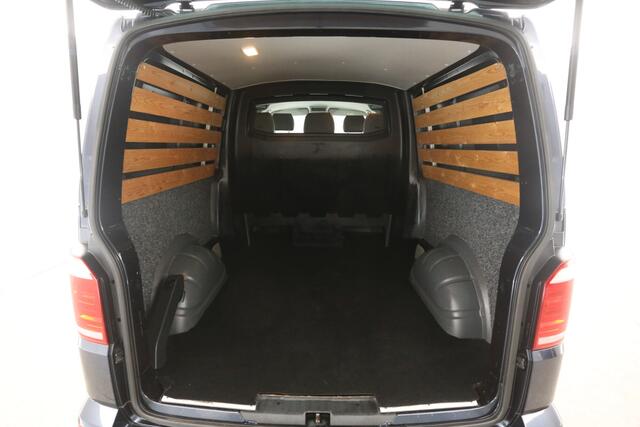 Volkswagen TRANSPORTER 2.0 TDI L2H1 | Dubbele Cabine | 5 Persoons | 204PK DSG Automaat Camera Carplay LED 2xSchuifdeur Airco Cruise Trekhaak Leder Navi 18"LMV PDC
