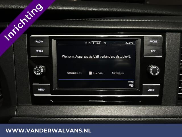 Volkswagen TRANSPORTER 2.0 TDI 150pk L2H1 Inrichting Euro6 Airco | Camera | Apple Carplay | Android Auto | 2500kg Trekhaak Cruisecontrol, Parkeersensoren