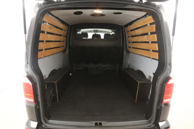 Volkswagen TRANSPORTER 2.0 TDI L2H1 | Dubbele Cabine | 5 Persoons | 140PK Airco ACC Camera Carplay PDC 17''LMV Trekhaak|