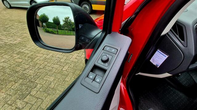 Volkswagen TRANSPORTER 2.0 TDI L2H1 HIGHL./Automaat/GARANTIE/1e Eigenaar
