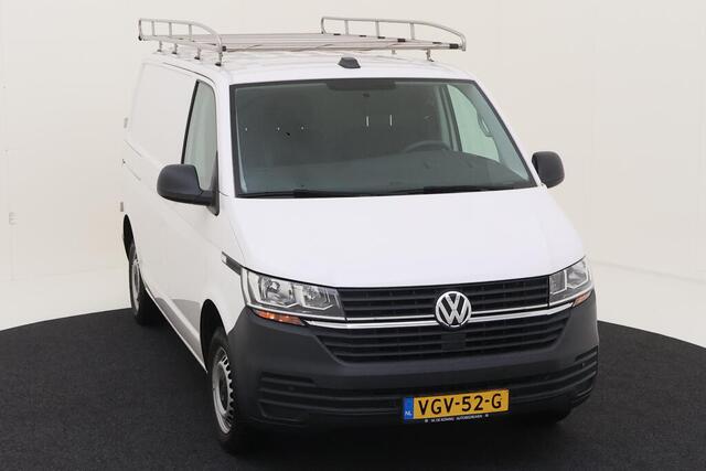 Volkswagen TRANSPORTER 6.1 - 2.0 TDI L1H1 Imperiaal / Trekhaak / Navigatie
