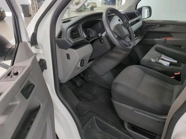 Volkswagen TRANSPORTER 6.1 - 2.0 TDI L1H1 Imperiaal / Trekhaak / Navigatie