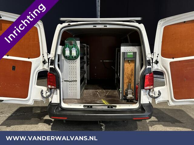 Volkswagen TRANSPORTER 2.0 TDI 150pk L2H1 Inrichting Euro6 Airco | Apple Carplay | Android Auto | Cruisecontrol | 2500kg Trekhaak Dakdragers, Parkeersensoren
