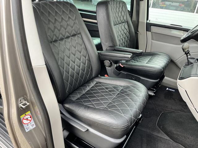 Volkswagen TRANSPORTER 2.0 TDI L2H1 DC Airco Cruise controle Apple carplay Trekhaak 2500kg trekgewicht Parkeerhulp voor en achter 5-Persoons Euro 6 Telefoonverbinding Bpm vrij voor particulier gebruik!!