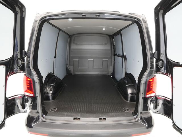 Volkswagen TRANSPORTER 2.0 TDI 150pk DSG L1H1 28 Bulli Navigatie Leder Led Acc Pdc Carplay