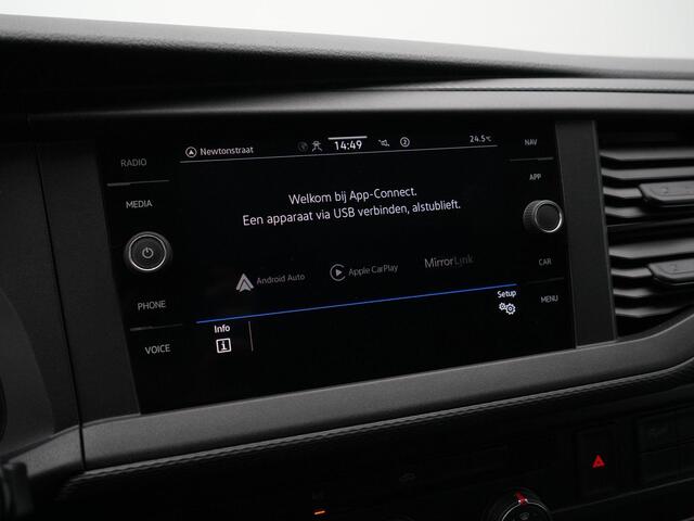 Volkswagen TRANSPORTER 2.0 TDI 110 pk L2H1 28 | Parkeersensoren achter | Navigatie | Cruise control | Carplay | Navigatie
