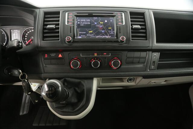 Volkswagen TRANSPORTER 2.0 TDI L2H1 Airco Cruise Carplay Navi Imperiaal PDC Elektrpakket