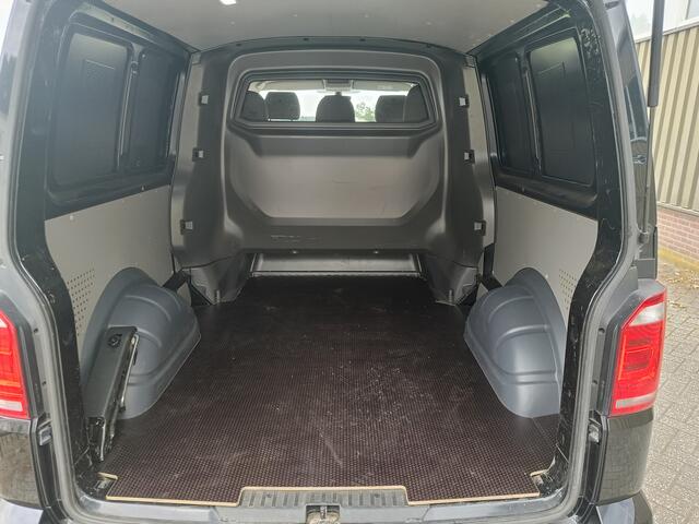 Volkswagen TRANSPORTER 2.0 TDI L2H1 DC Highline | Lengte 2 | Dubbele cabine | Led Verlichting | Airco | Cruis controle |