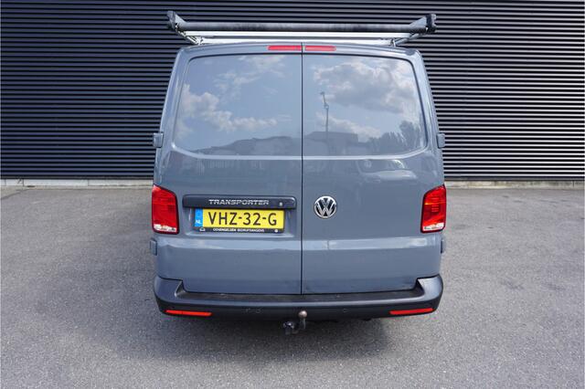 Volkswagen TRANSPORTER 28 | L2H1 | 150 PK DSG | App-Connect | Cruise | Trekhaak | Imperiaal