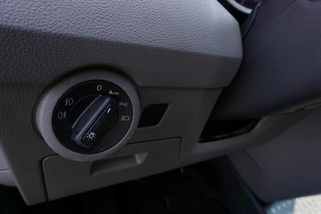Volkswagen TRANSPORTER 28 | L2H1 | 150 PK DSG | App-Connect | Cruise | Trekhaak | Imperiaal