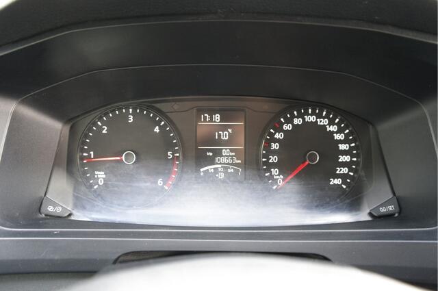 Volkswagen TRANSPORTER 2.0 TDI L2H1 102 PK | Sortimo | Airco | Cruise