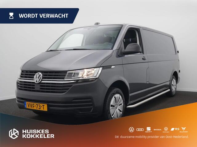 Volkswagen TRANSPORTER 2.0 TDI L2H1 110PK Airco | Navigatie ( Apple Carplay / Android auto ) | Trekhaak |