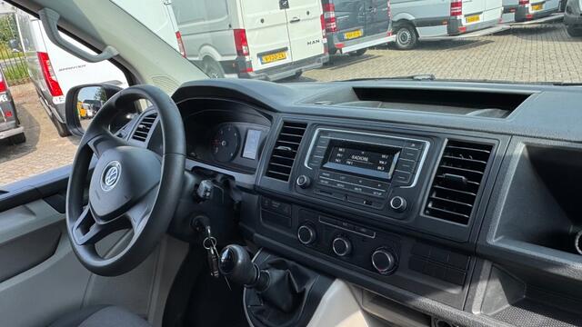 Volkswagen TRANSPORTER 2.0 TDI 75KW 102PK L2H1 EURO 6 AIRCO/ TREKHAAK/ RVS IMPERIAAL/ 100% DEALERONDERHOUDEN