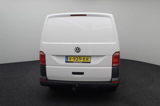 Volkswagen TRANSPORTER 2.0 TDI L1H1 Economy 2018 NAP Dealeronderhouden | Trekhaak | Elektrische ramen + spiegels | Radio USB |