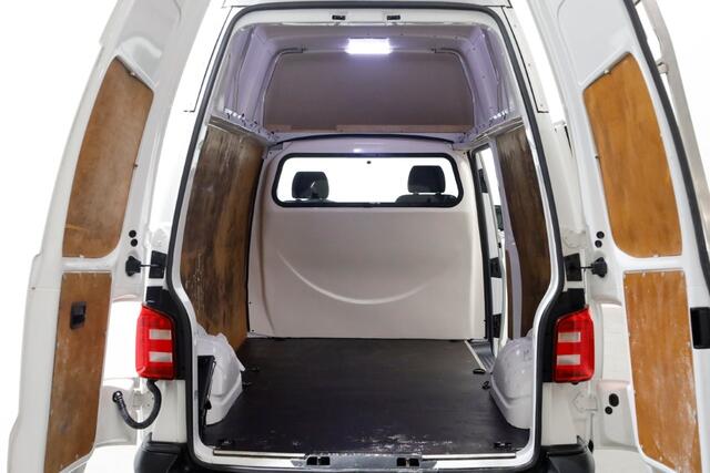 Volkswagen TRANSPORTER 2.0 TSI 150pk Benzine L2H3 Trendline Airco/Camera BPM-VRIJ 03-2019