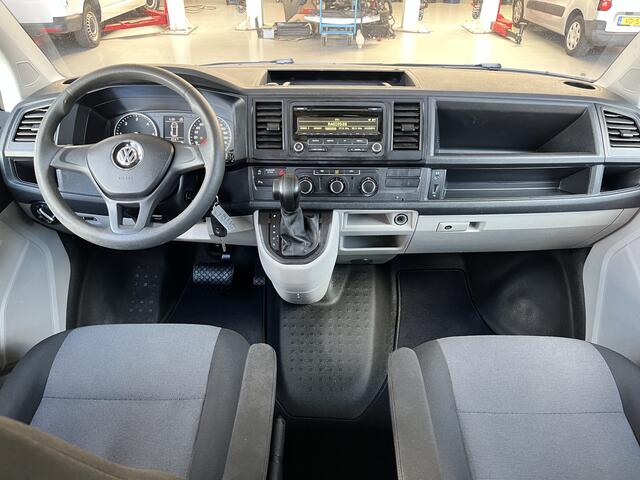 Volkswagen TRANSPORTER 2.0 TDI L2H1 DC Btw en Bpm vrij!! Automaat Dubbele schuifdeur Airco Cruise controle Telefoonverbinding Trekhaak 2500kg trekgewicht 5-Persoons Euro 6 DC 1e eigenaar Ex overheid Dealer onderhouden