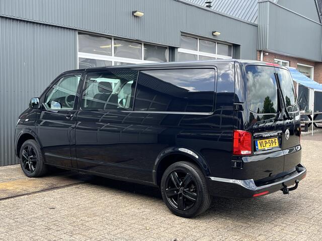 Volkswagen TRANSPORTER 2.0 TDI L2H1 DC 150PK Airco Cruise controle Telefoonverbinding Trekhaak 2500kg trekgewicht Apple carplay Navigatiesysteem schuifdeur Euro 6 DC 1e eigenaar Dealer onderhouden