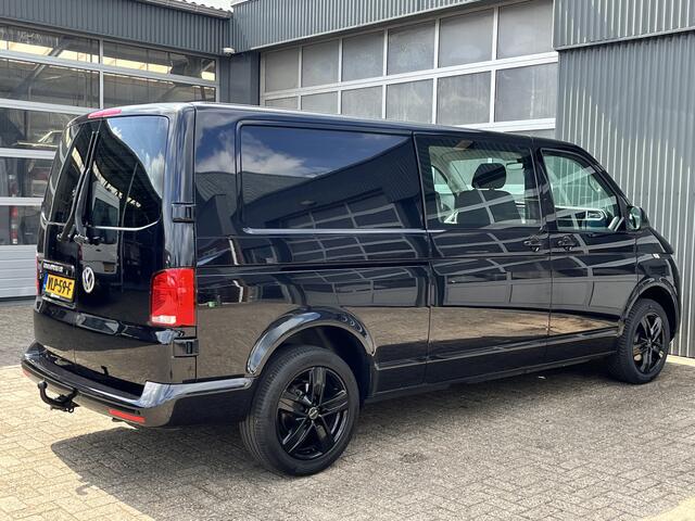 Volkswagen TRANSPORTER 2.0 TDI L2H1 DC 150PK Airco Cruise controle Telefoonverbinding Trekhaak 2500kg trekgewicht Apple carplay Navigatiesysteem schuifdeur Euro 6 DC 1e eigenaar Dealer onderhouden
