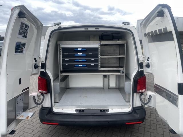Volkswagen TRANSPORTER 2.0 TDI 150PK DSG Dierenambulance
