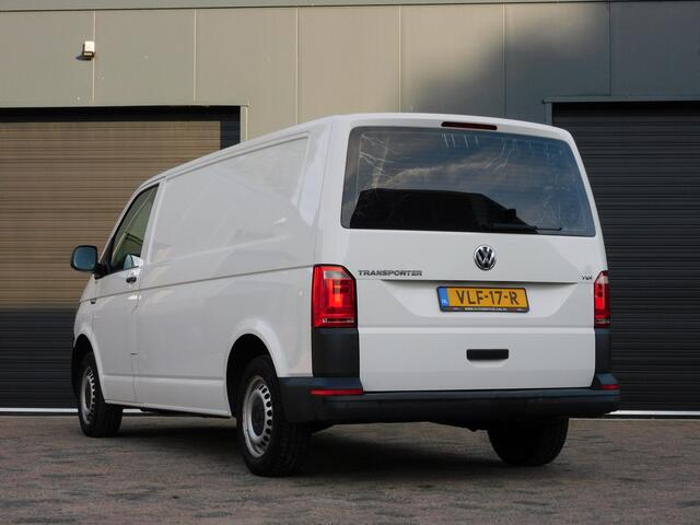 Volkswagen TRANSPORTER 2.0 TDI L2H1 Highline ROLSTOELBUS ROLSTOELLIFT! FULLMAP NAVI! STOELVERWARMING! BLUETOOTH! CRUISE! AIRCO!