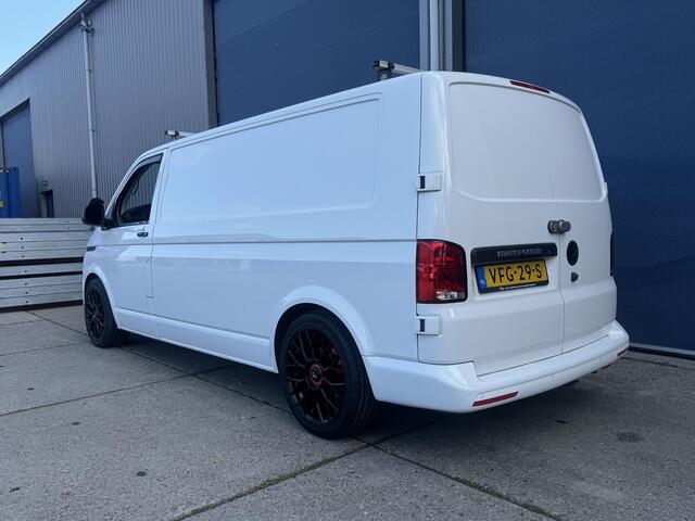 Volkswagen TRANSPORTER 2.0 TDI L2H1 30 Comfortline AIRCO / CRUISE CONTROLE / NAVI / CARPLAY / VERLAAGD