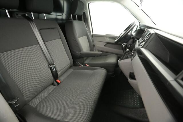 Volkswagen TRANSPORTER 2.0 TDI 150PK L2H1 Automaat | Airco | Camera | Carplay | Cruise | 3 Persoons | Trekhaak | Schuifdeur L+R | 18''LMV