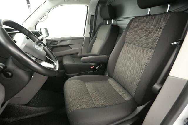 Volkswagen TRANSPORTER 2.0 TDI 150PK L2H1 | Automaat | Airco | Camera | Cruise | Carplay | Navigatie | PDC | Trekhaak | 16''LMV