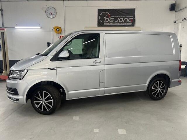 Volkswagen TRANSPORTER 2.0 TDI L1H1 HIGHL. LEER, LED, Stoelverwarming, Camera, Navi