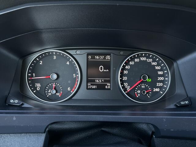 Volkswagen TRANSPORTER 2.0 TDI 150 PK HIGHLINE AUTOMAAT DSG / L2H1 / 1e EIGENAAR / UNIEK 37.581 KM !! / BPM VRIJ / AIRCO / CRUISE / NAVI / BLUETOOTH / PDC