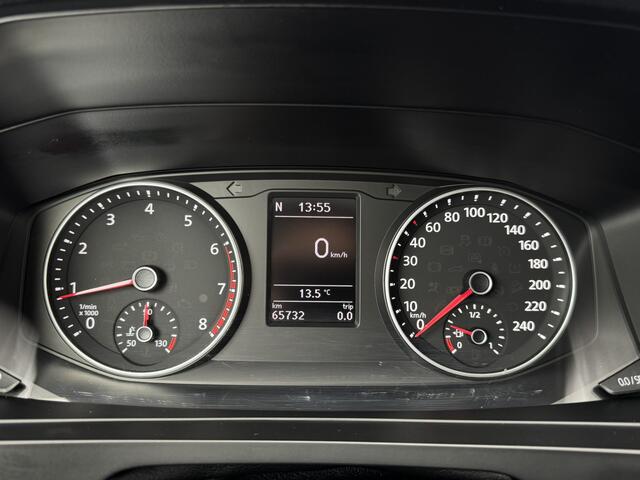 Volkswagen TRANSPORTER 2.0 TSI Caravelle Rolstoel Vervoer 5 Persoons