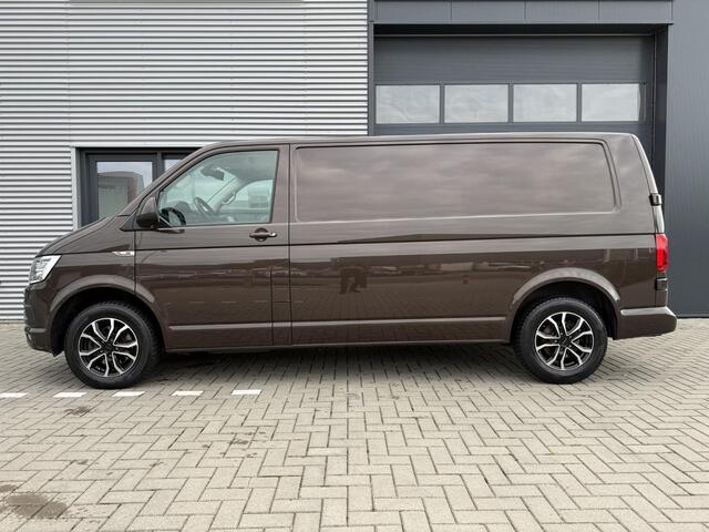Volkswagen TRANSPORTER 2.0 TDI 150PK L2H1 Highline ?Euro 6 ?Full LED ?Navigatie ?Apple Carplay & Android Auto ?Parkeersensoren ?Trekhaak ?Lichtmetaal