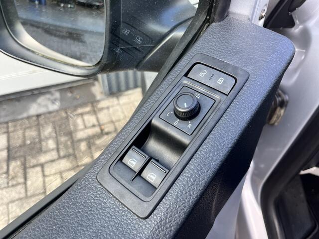 Volkswagen TRANSPORTER 2.0 TSI L1H1 Benzine/Cng Dubbele Schuifdeur Airco Cruise controle Bpm vrij Trekhaak Klep achter Stand kachel Euro 6 Benzine Ideaal voor ombouw naar Camper !!