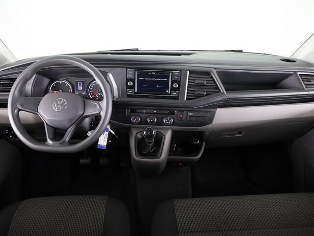 Volkswagen TRANSPORTER 2.0 TDI L2H1 28 Highline DC 110PK | Dubbele cabine | Trekhaak | Navigatie